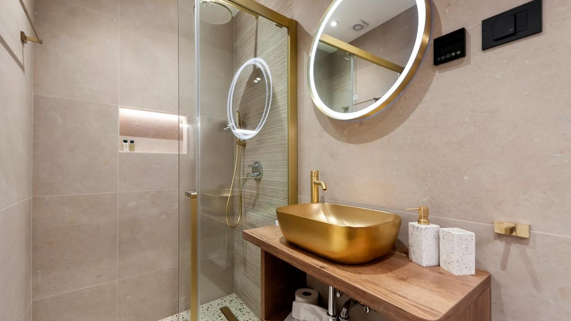 La Riva Luxury Rooms Rovinj Bed & Breakfast