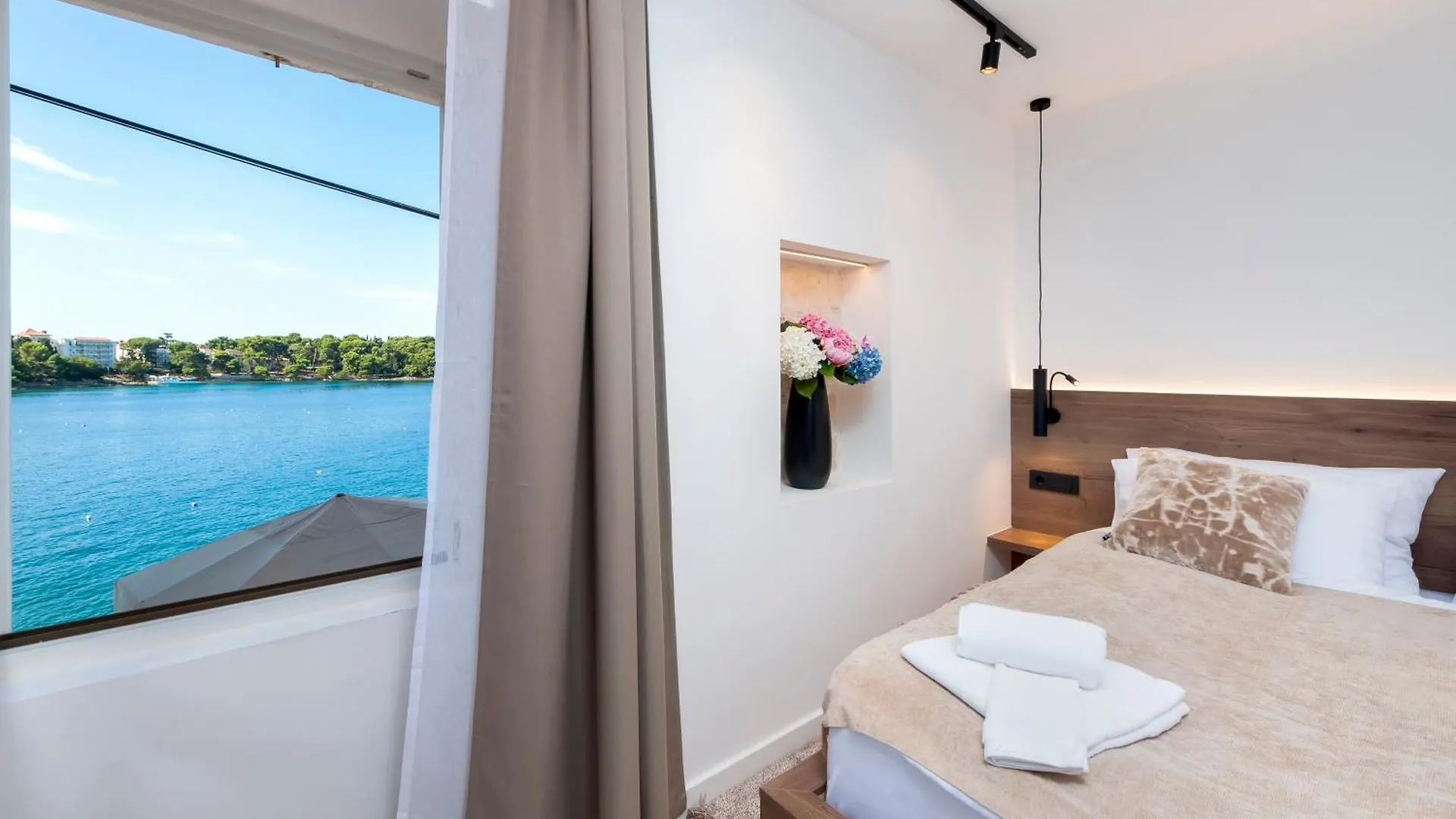 La Riva Luxury Rooms Rovinj 4*,